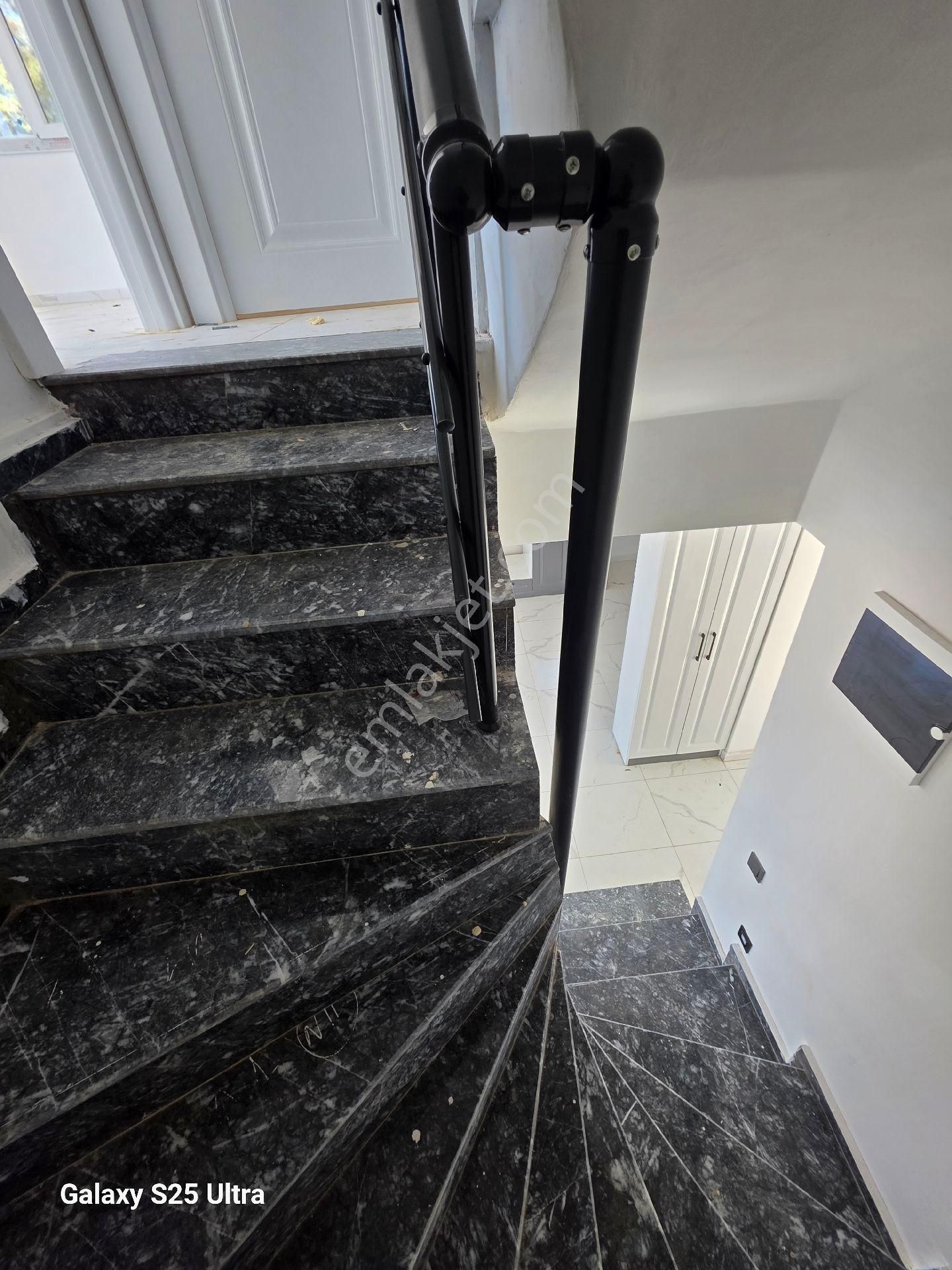 🌊🏘 Didim Akbük'te Panoramik Deniz Manzaralı Satılık Tripleks Villa 🌊🏘 - Görsel 9