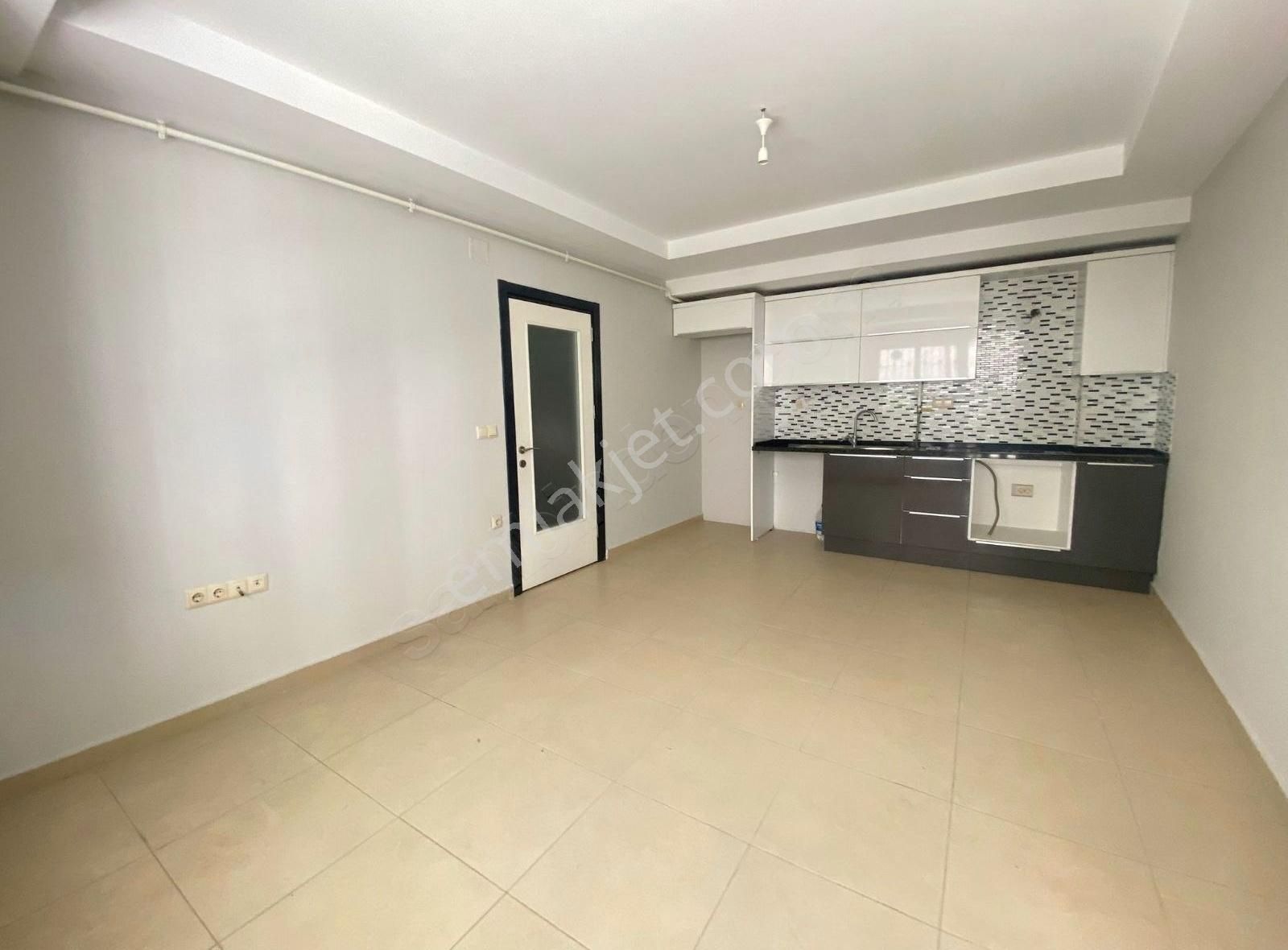 Mavi Bulvar Yaysat Civ Site İçi 2+1 Doğalgazlı Daire
