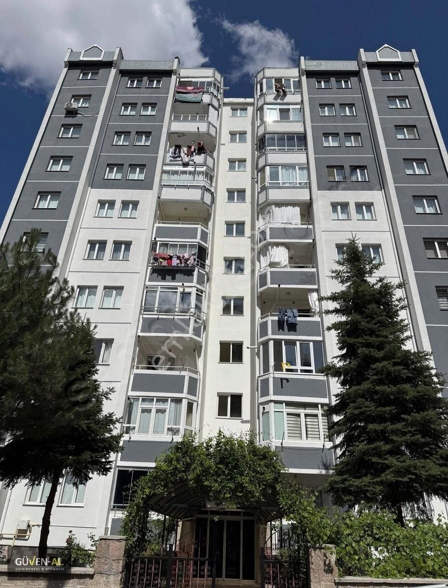 Prestijli Lokasyon'da Krediye Uygun 3+1 Ara Kat Satılık İldem A