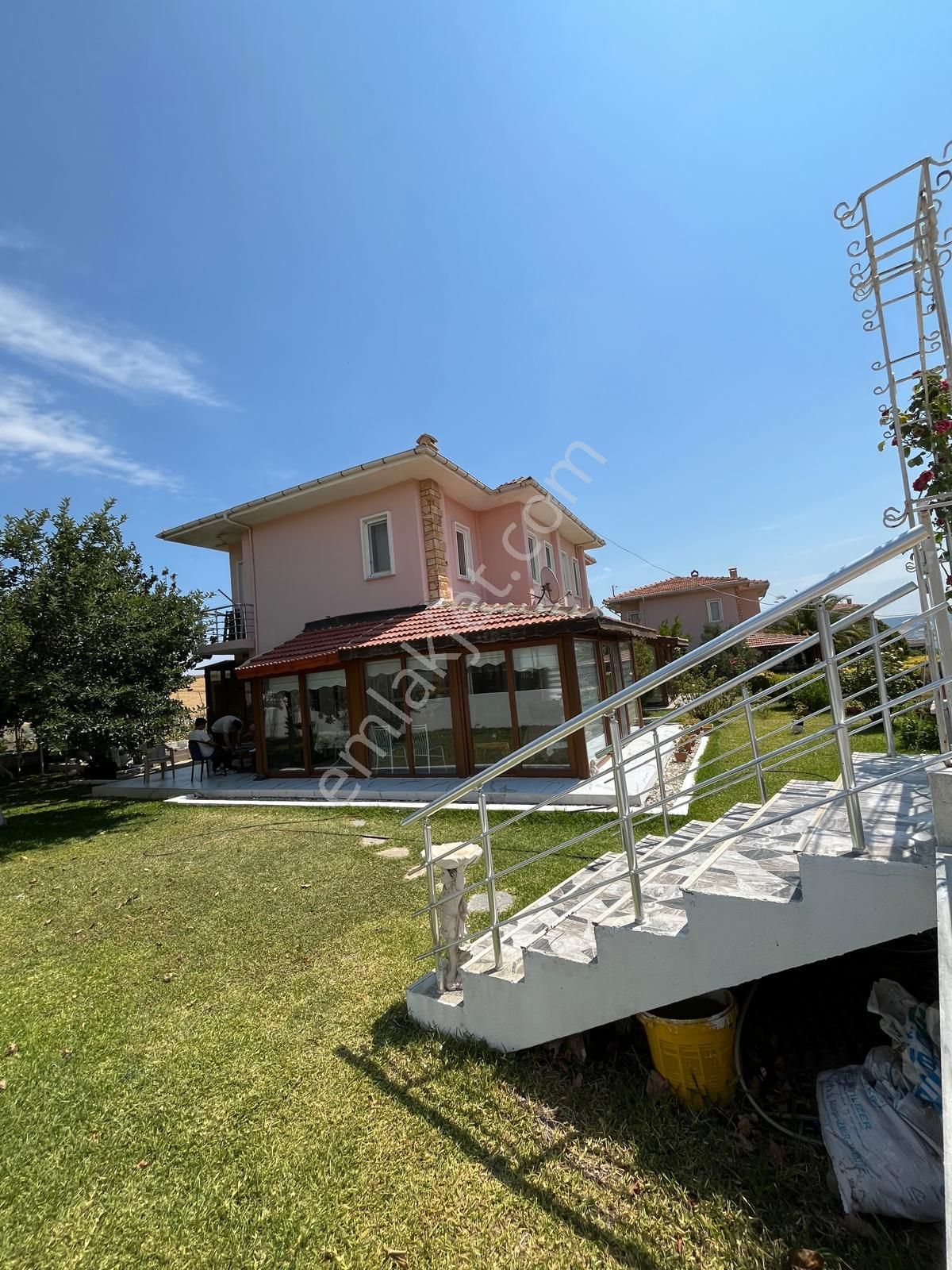 Gelibolu Burhanlı Fatih Sitesinde Harika Konumda Satılık Villa
