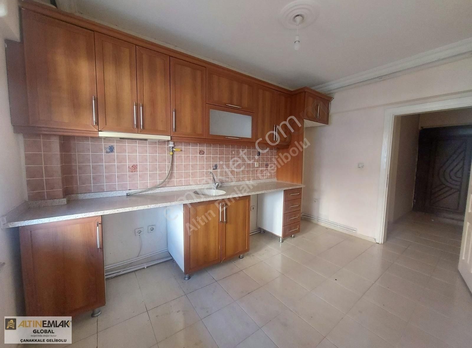 Altın Emlaktan Yazıcızade De Genıs Kullanımlı 3+1 Kiralık Daire
