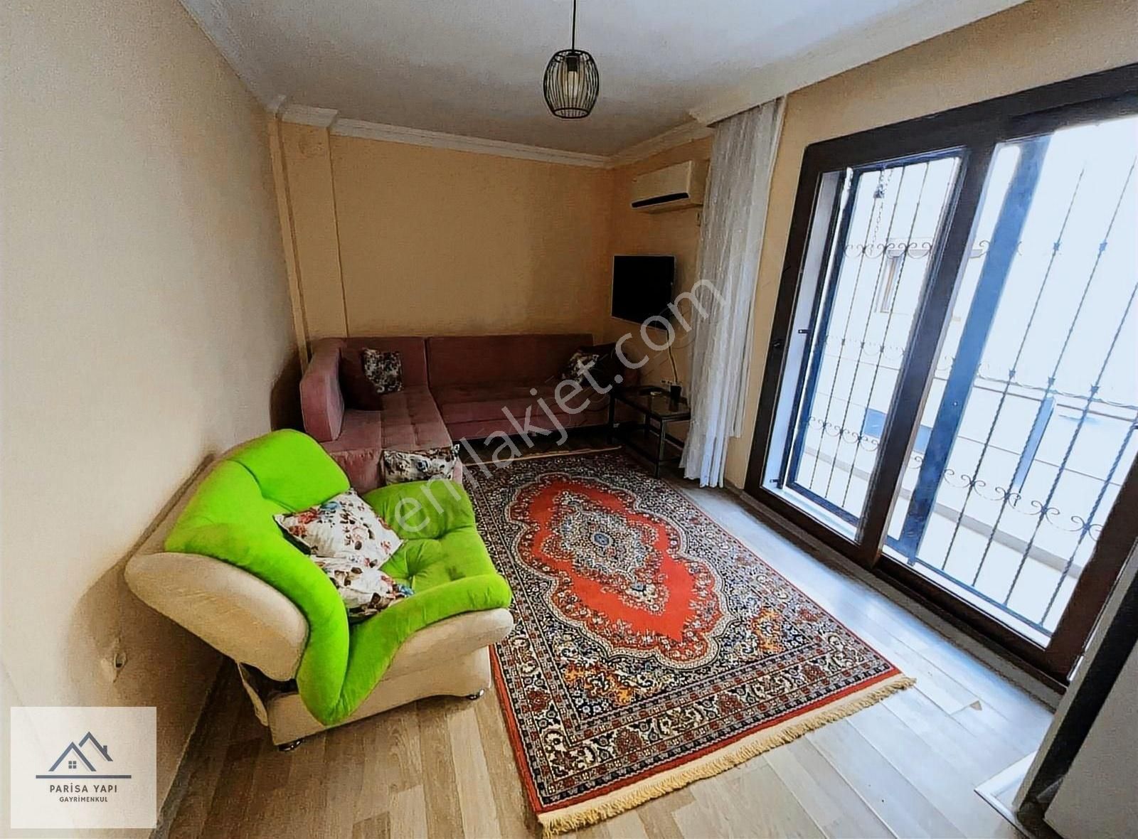 Bucaparisa'dan Hasanağa Bahçesi Ve İbf Yakını Eşyalı Kiralık 1+1