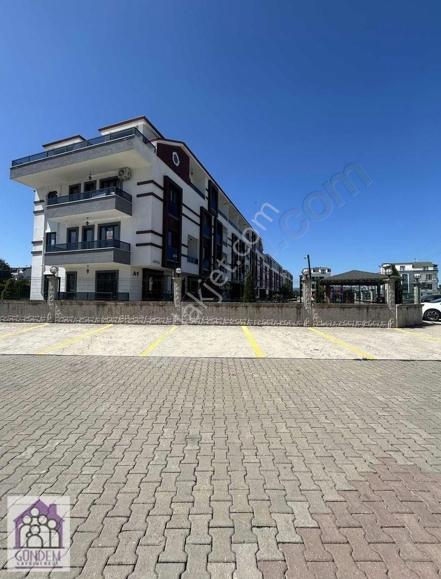 Site İçerisinde Kiralık 3+1 Arakat Daire