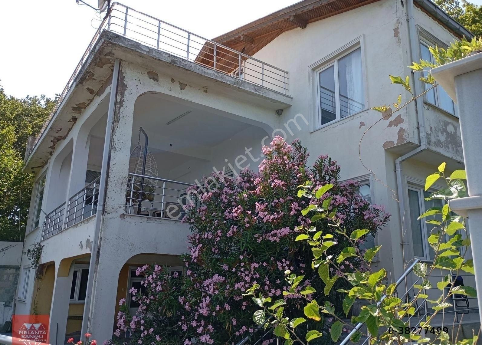 Balıkesir Erdek Aşağıyapıcı Mah. Denize Sıfır Satılık Yazlık