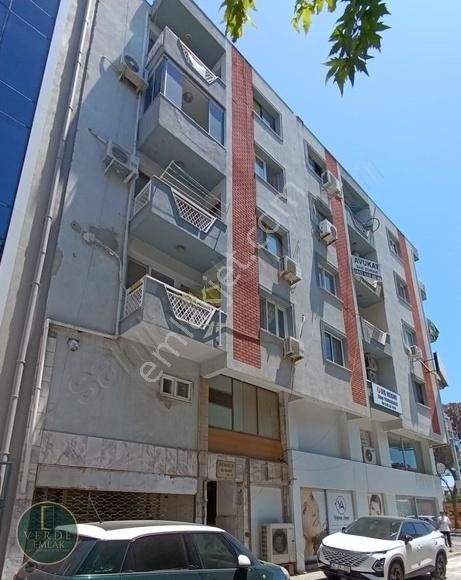 Gaziemir, Önder Caddesi'nde 3+1 Kiralık Daire&büro&ofis
