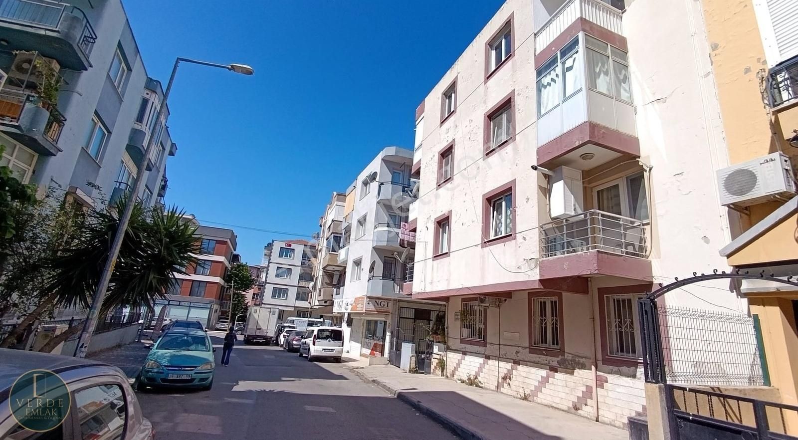 Buca Menderes Mahallesinde 2+1 Kiralık Daire