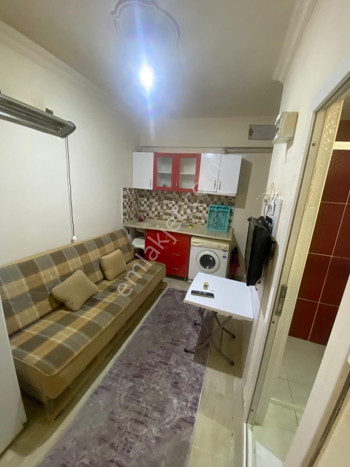 İktisat Emlak'dan Muratpaşa/güvenlik Mahalle'sinde 1+1 40m2 Eşyalı Ters Dublex Kiralık Daire