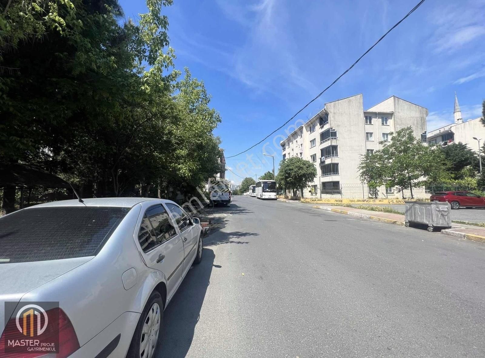 Metroya Toplu Ulaşıma Yakın Nezih Bölgede Satılık 3+1 Daire