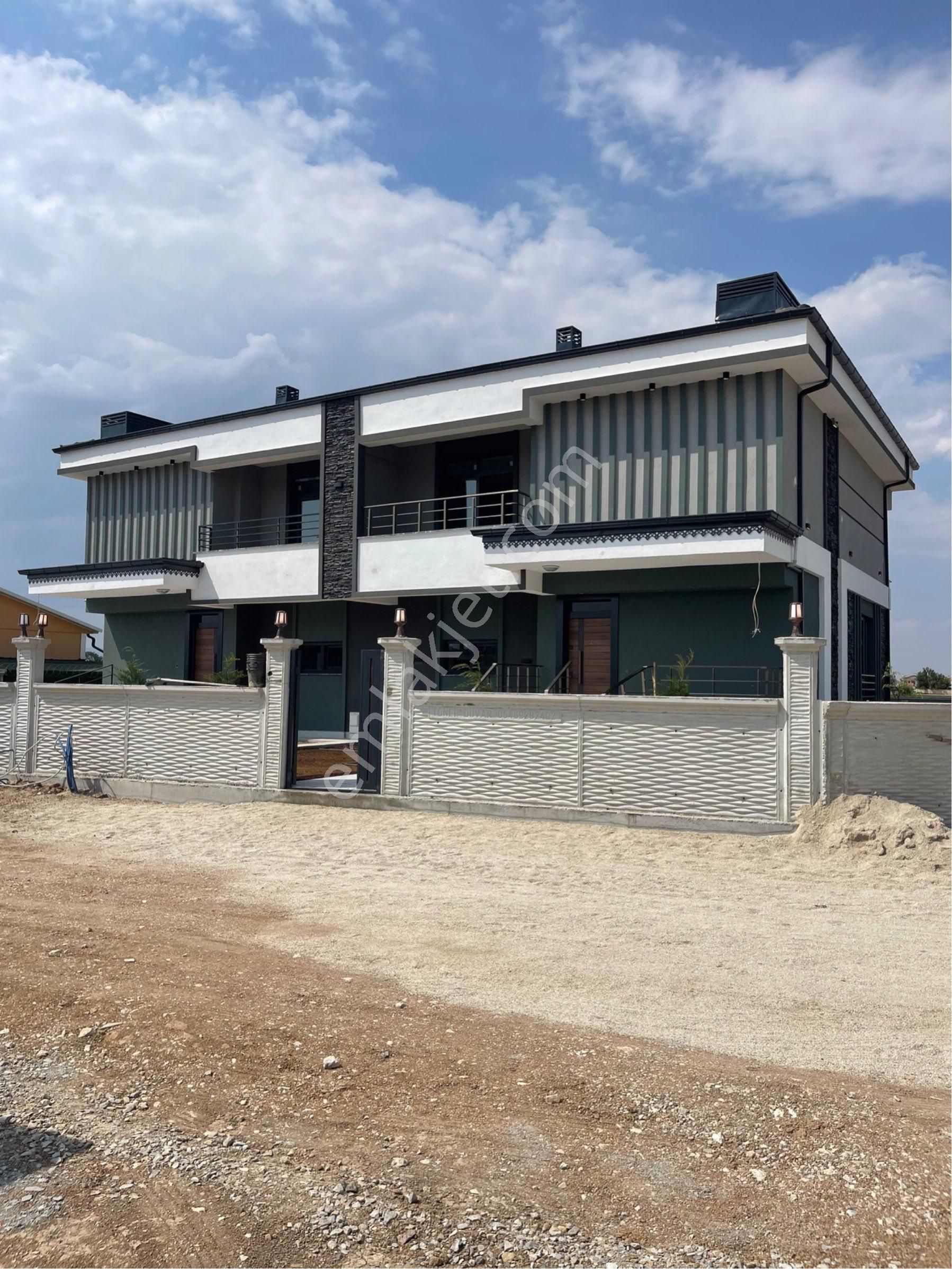 Yasin Güler Den Saraçoğlu Mah Satılık Lüx 4+1 Villa