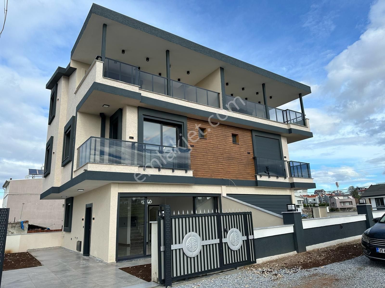 🏘 Didim Hisar Mahallesinde Satılık Müstakil Bahçeli Tripleks Villa 💥