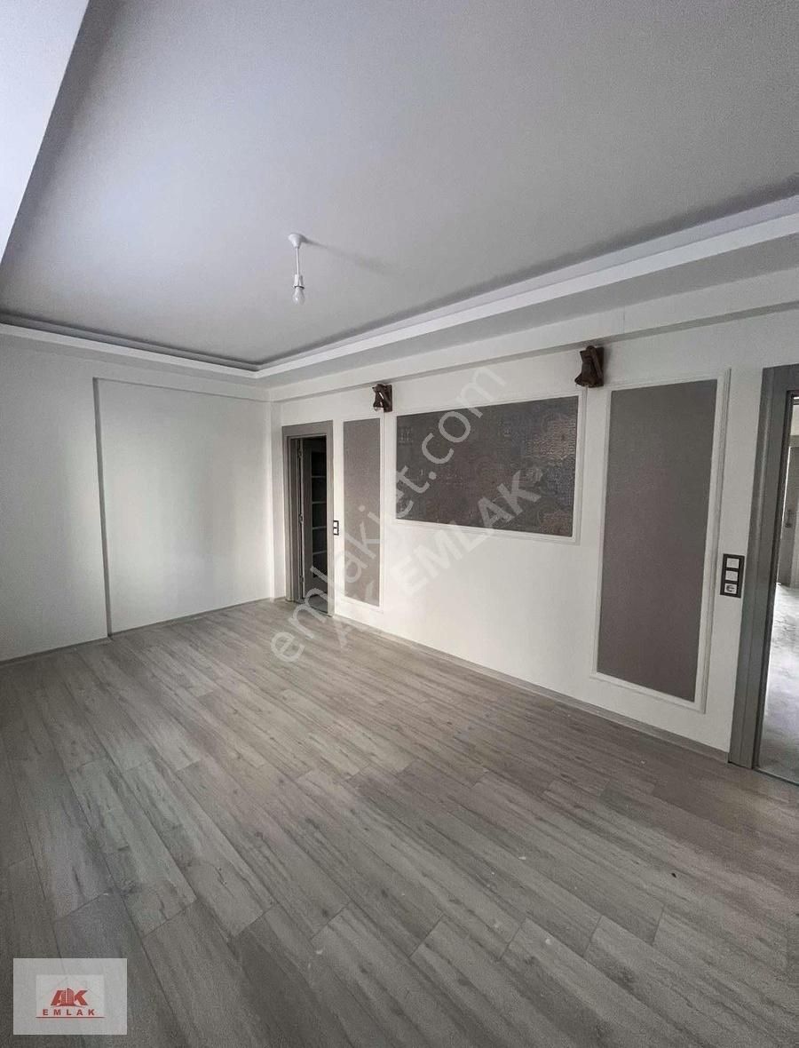 Ultra Lüks Site İçerisinde Satılık 4+1 Daire
