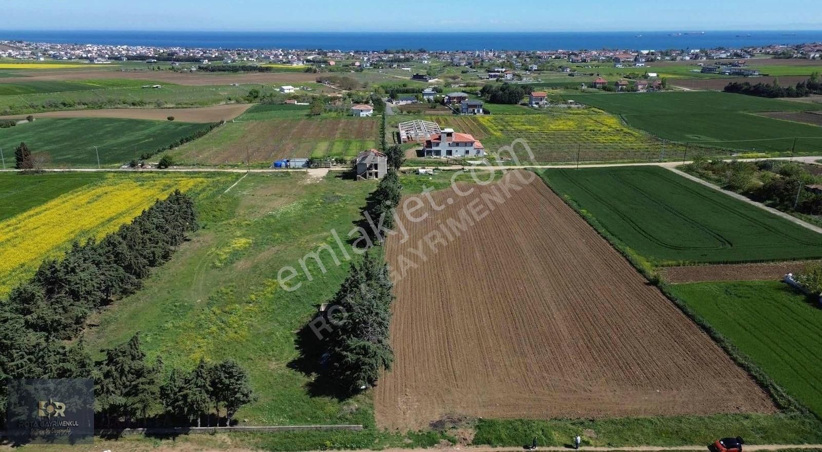 Silivri Gümüşyaka'da 1938m2 Satılık Villa İmarlı Arsa