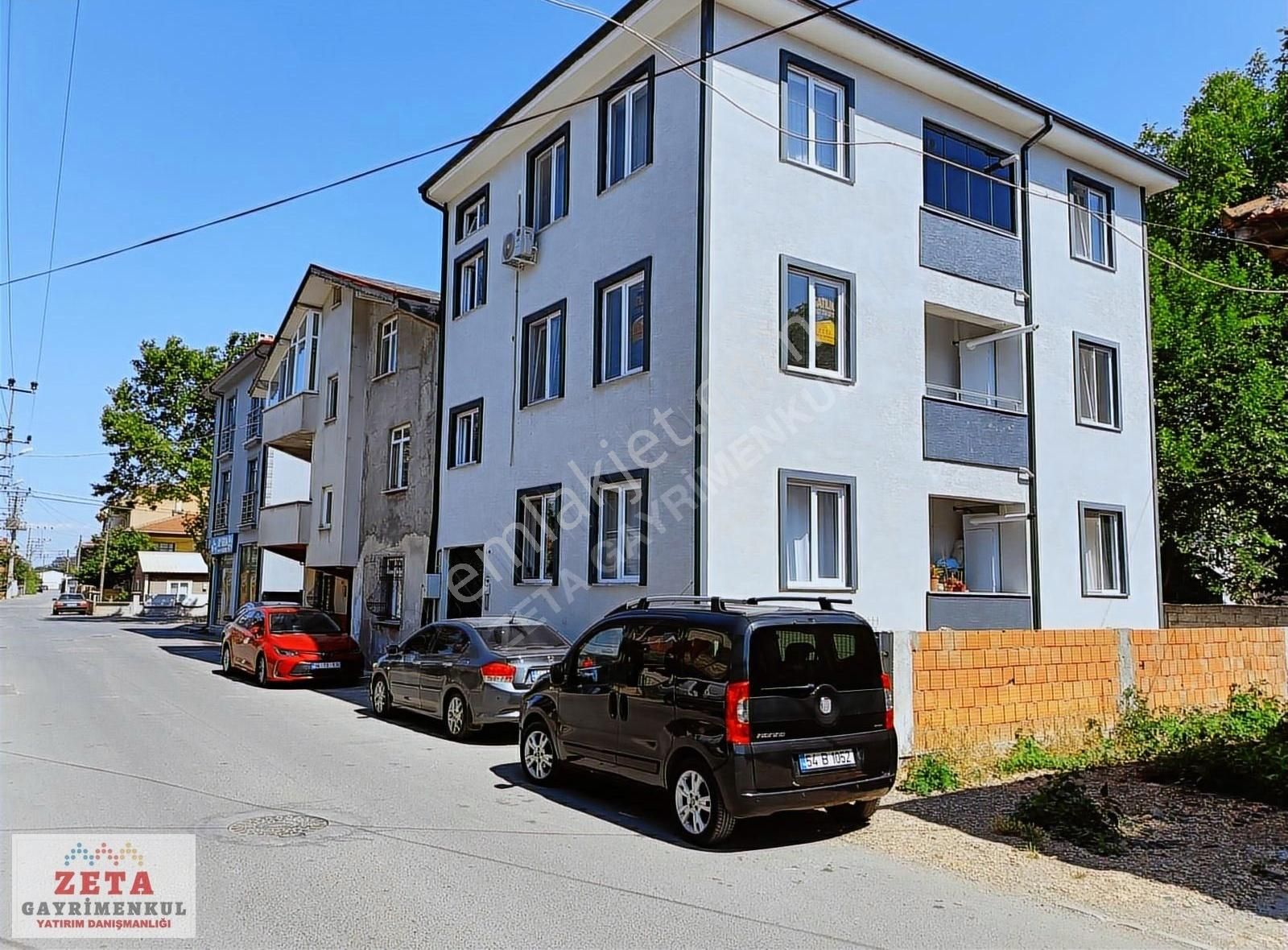 Erenler Küpçüler'de Şok Market Arası 2+1 Ara Kat Satılık Daire