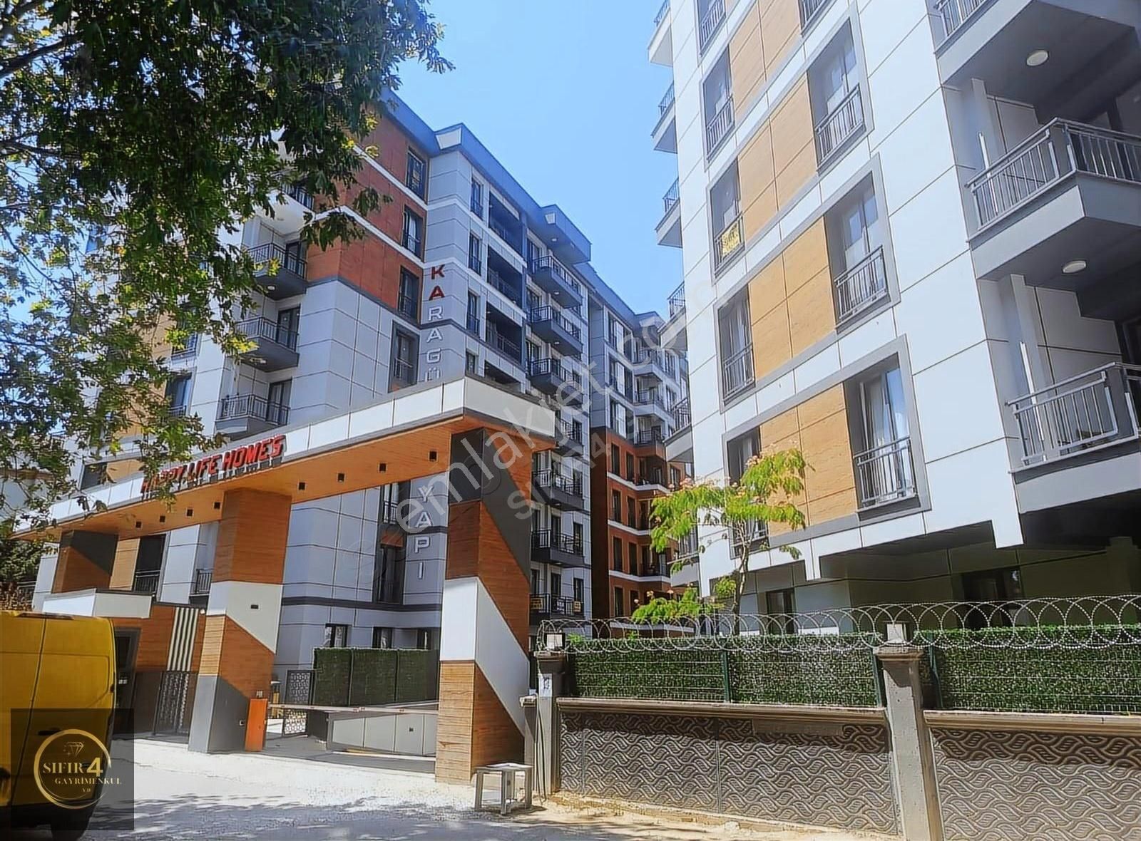 Tuzla İçmeler'de Satılık Site İçinde 2+1 Luks Daire