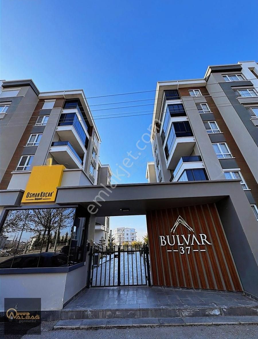 Albağ'dan Hasas Mah.bulvar 37'de 3+1 Satılık Daire