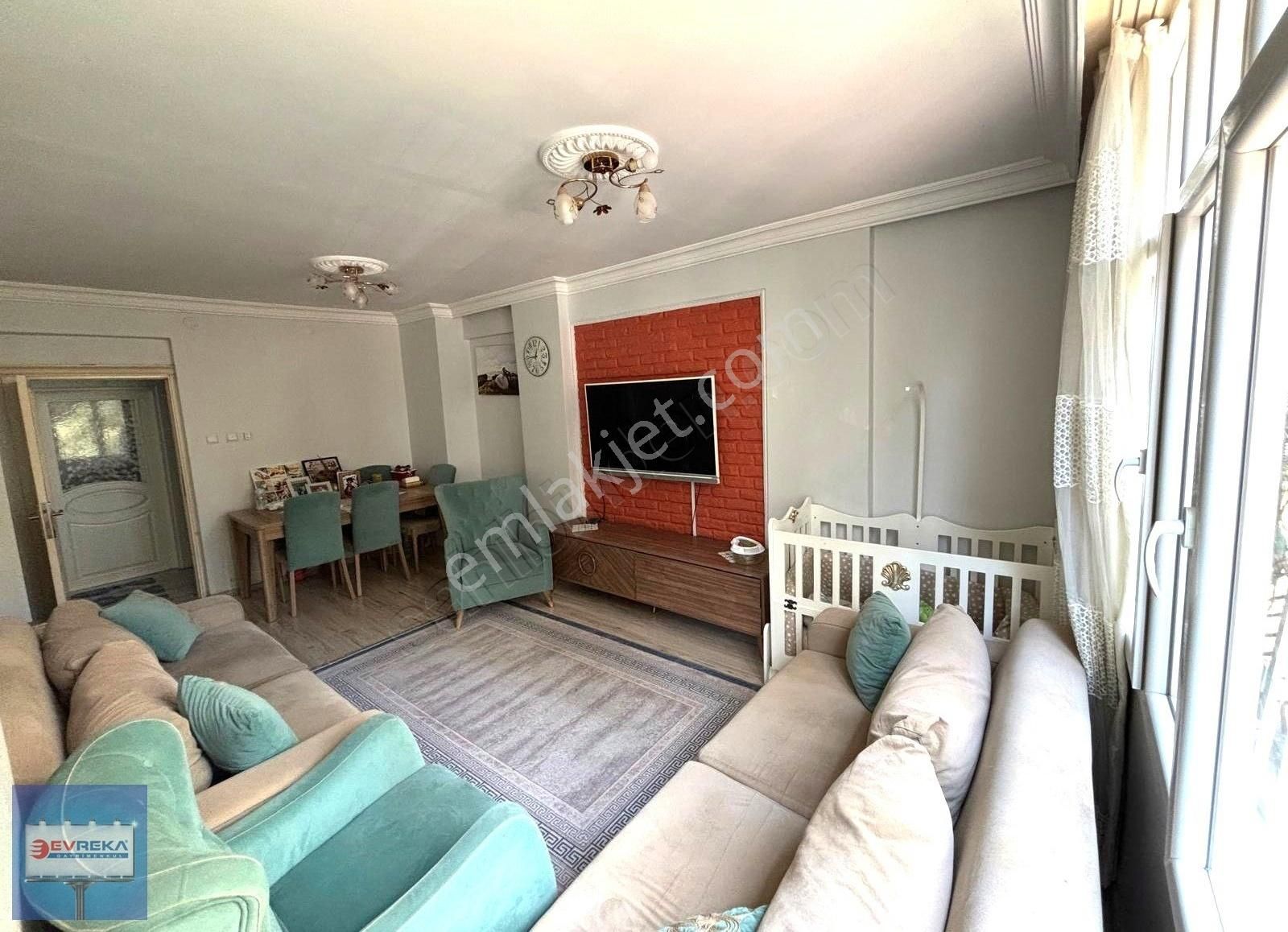 Mavi Bulvarda Site İçerisinde İskanlı Çift Balkonlu 3+1