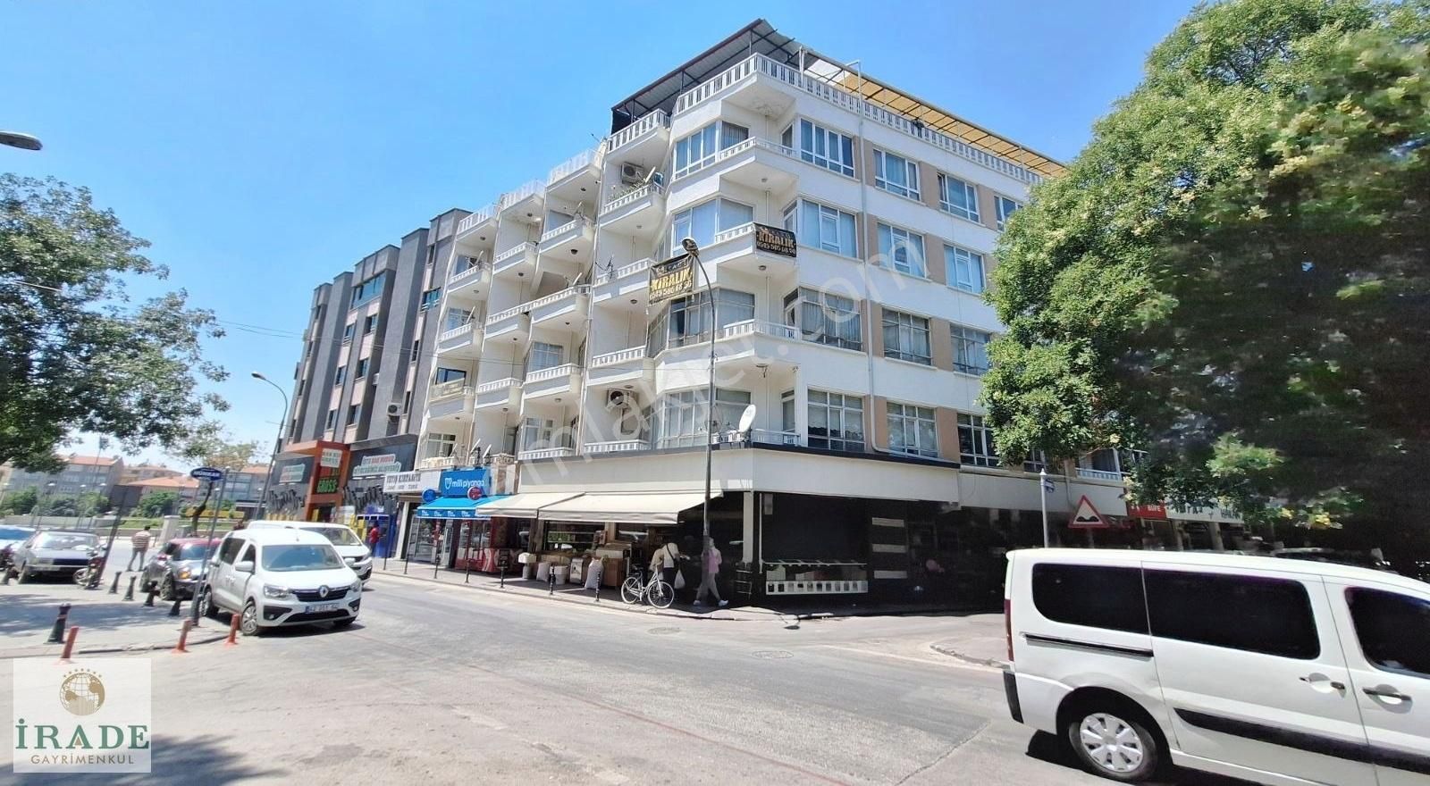 Zafer Atatürk Evi Karşısı Arakat Kiralık Eşyalı 3+1 Geniş Daire