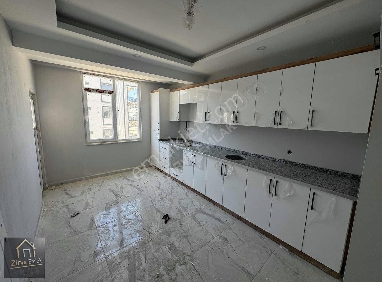 Zirve Emlaktan Bayındırlıkta Satılık 2+1 Daire