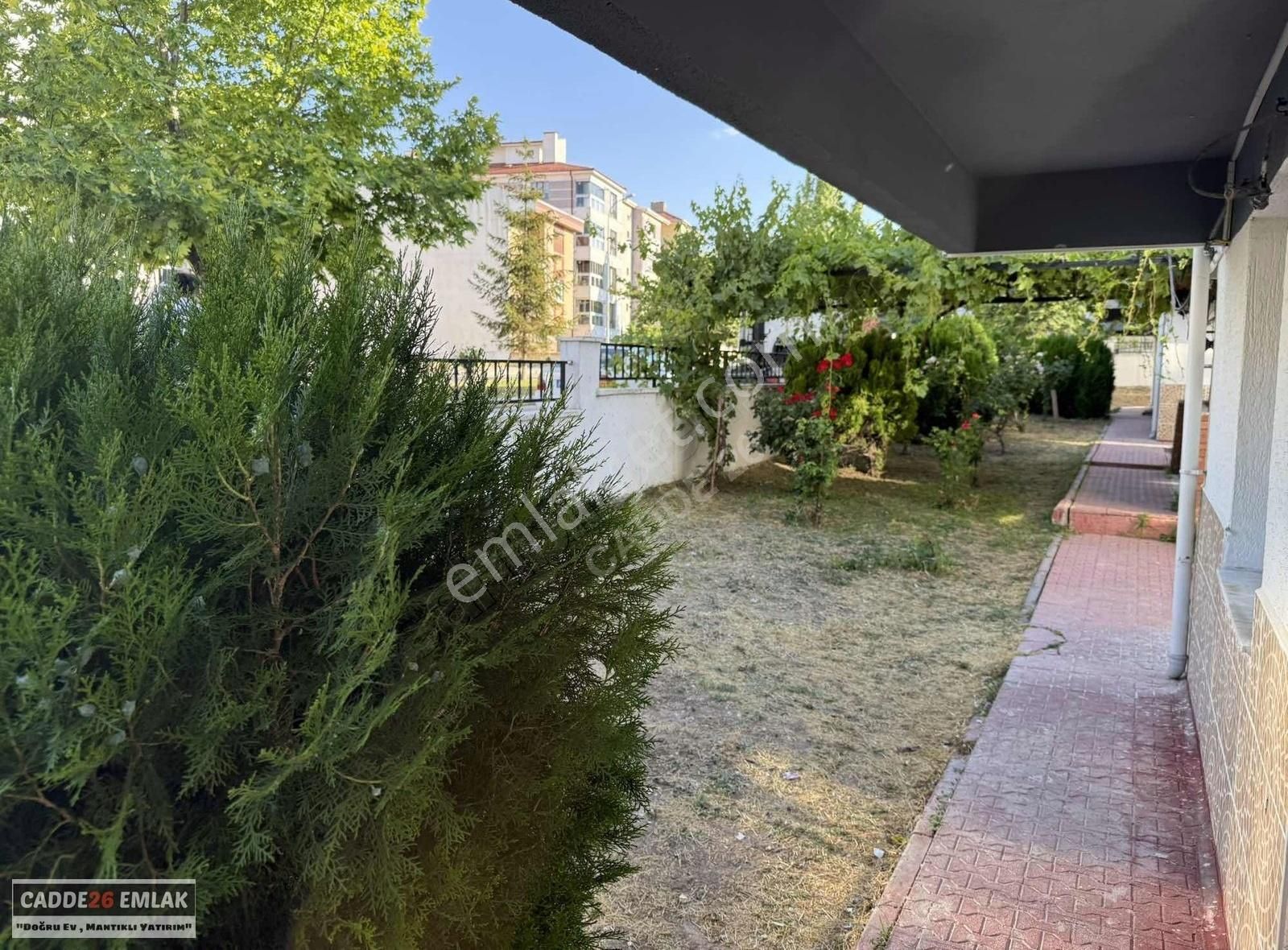 Cadde 26 Emlaktan Harika Konumda Masrafsız Bakımlı 130 Mt 3+1