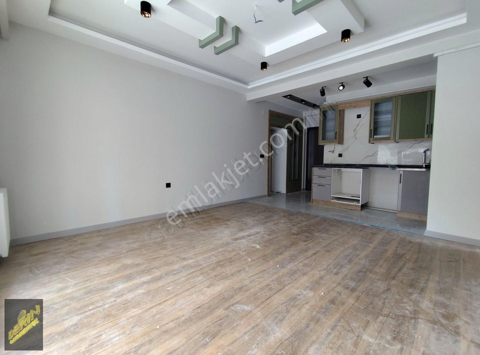 Merkezi Konumda İskanlı 2+1 Satılık Daire - Görsel 3