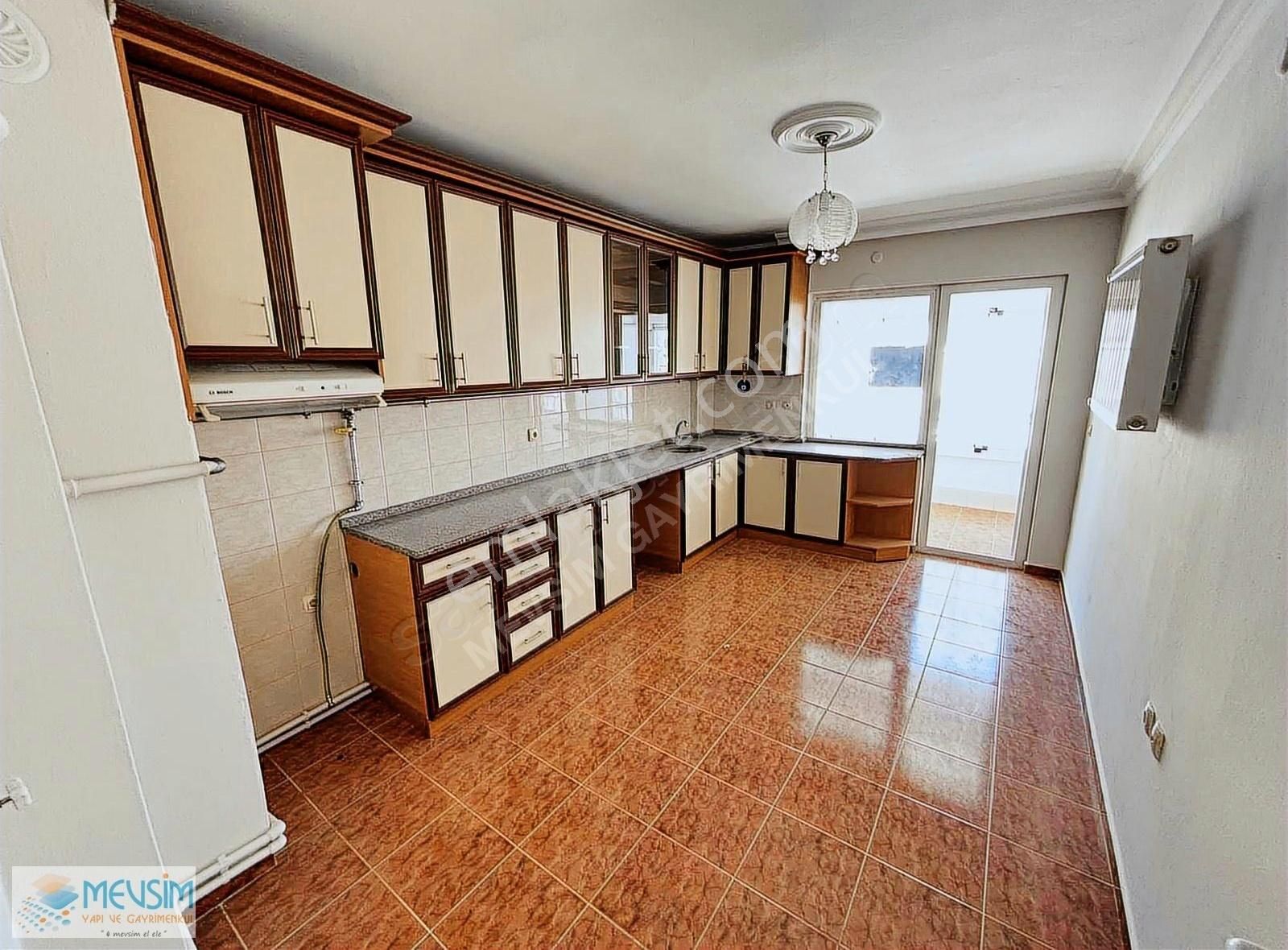 Bahabey Caddesi Migros Üstü 3+1 Satılık Daire