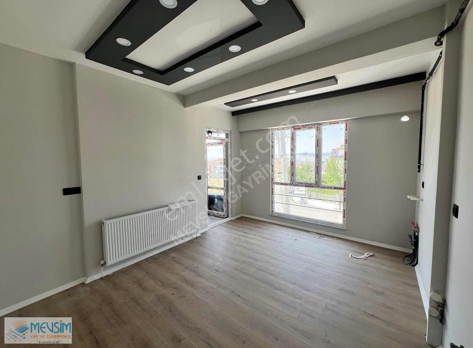 Bahçelievler Anadolu Lisesi Civarı 3+1 Sıfır Satılık Daire