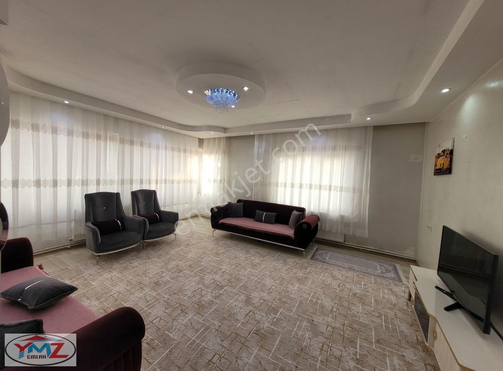 Ymz'den Güneş Mh'de Ana Cadde Üzerınde 3+1
