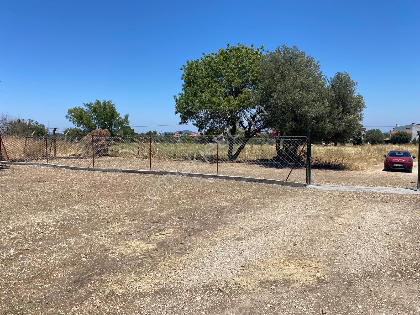 Urla Denizli Mahallesinde Lokasyonu Çok İyi Denize 750 Metre Mesafede Satılık Tarla - Görsel 11