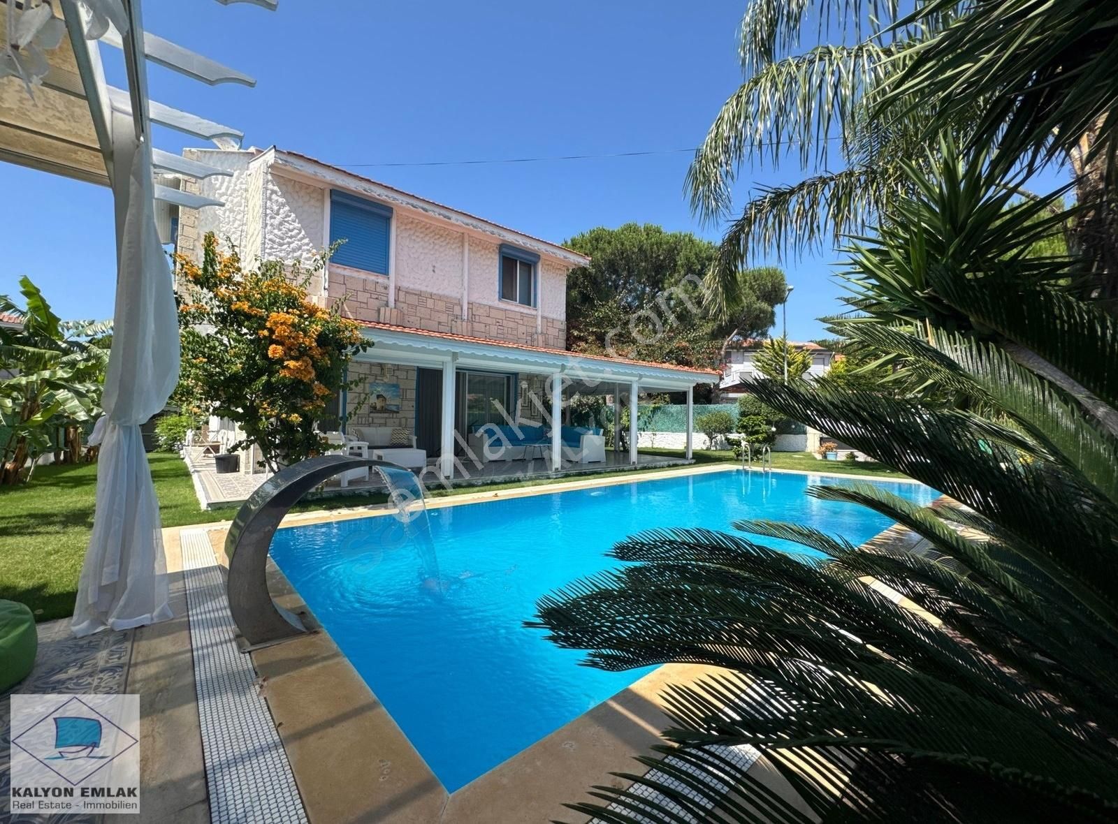 Alaçatı Çamlık Yol'a Komşu Satılık Müstakil Köşe Konumlu Villa - Görsel 13