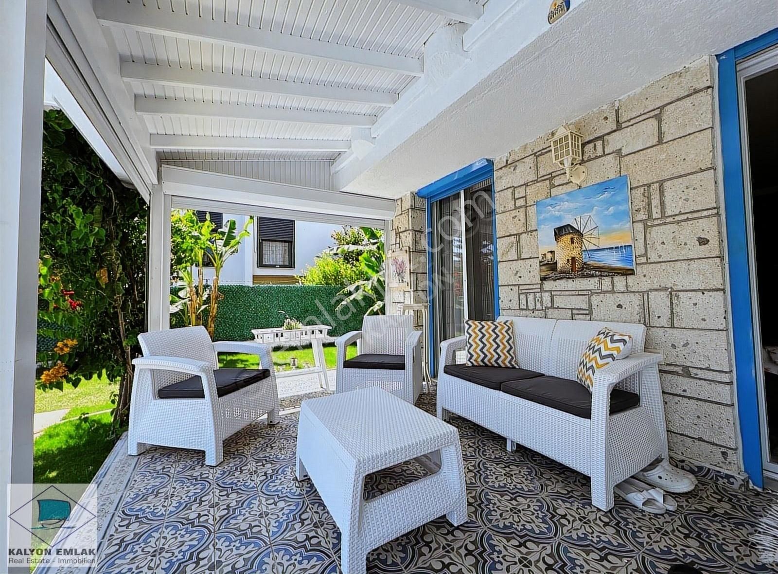 Alaçatı Çamlık Yol'a Komşu Satılık Müstakil Köşe Konumlu Villa - Görsel 30