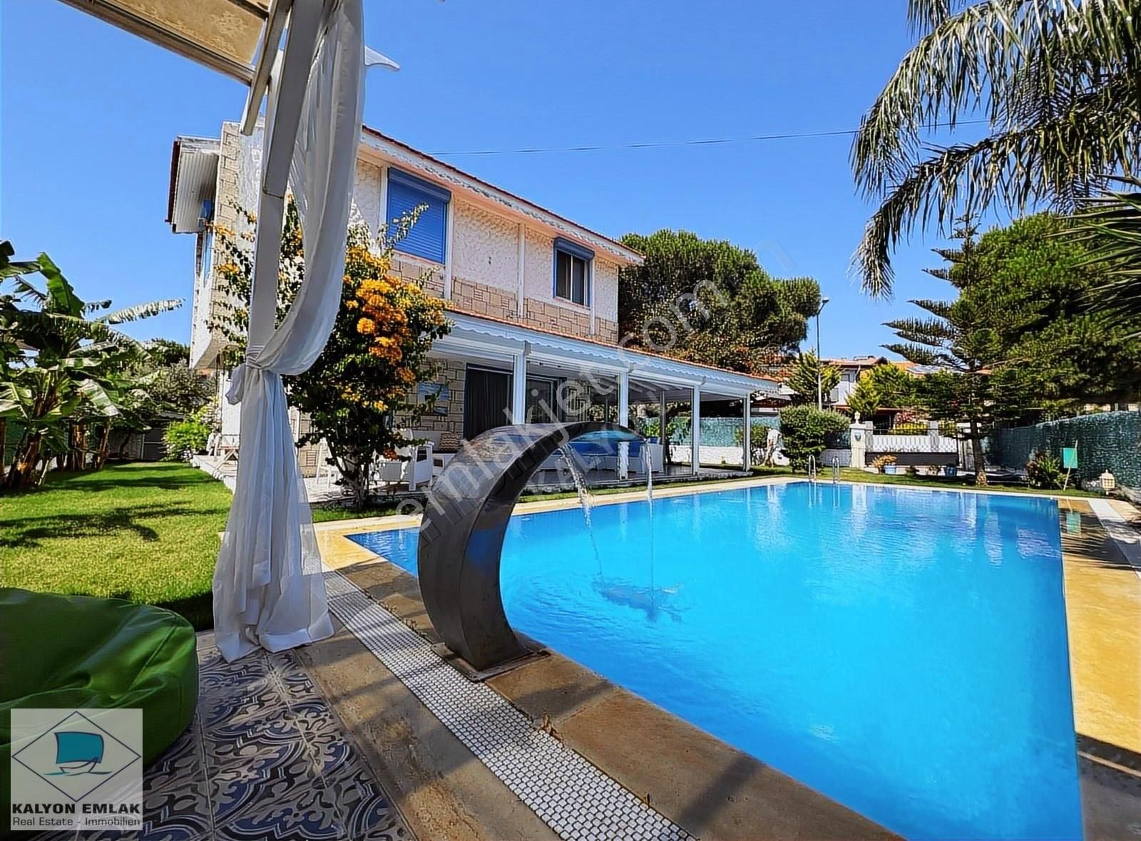 Alaçatı Çamlık Yol'a Komşu Satılık Müstakil Köşe Konumlu Villa - Görsel 25