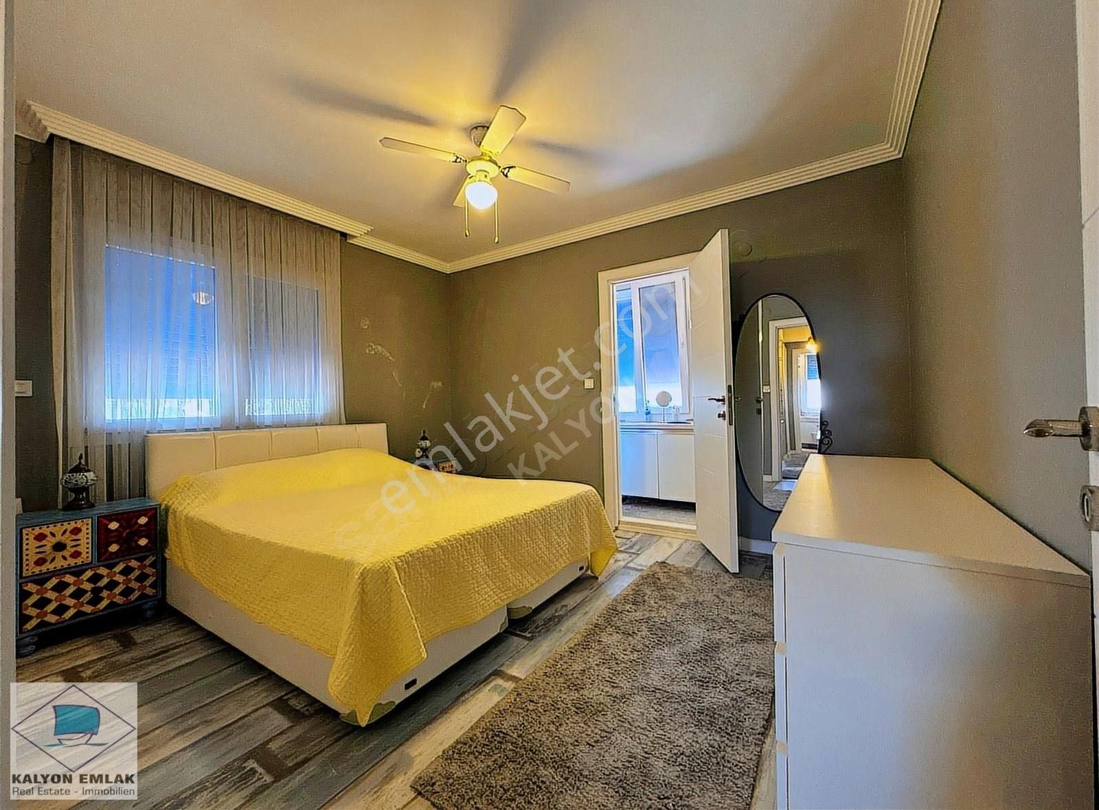 Alaçatı Çamlık Yol'a Komşu Satılık Müstakil Köşe Konumlu Villa - Görsel 26