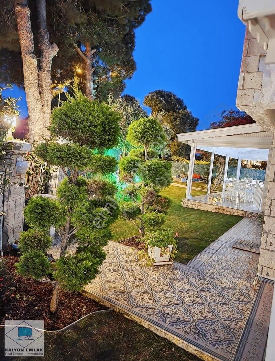 Alaçatı Çamlık Yol'a Komşu Satılık Müstakil Köşe Konumlu Villa - Görsel 16