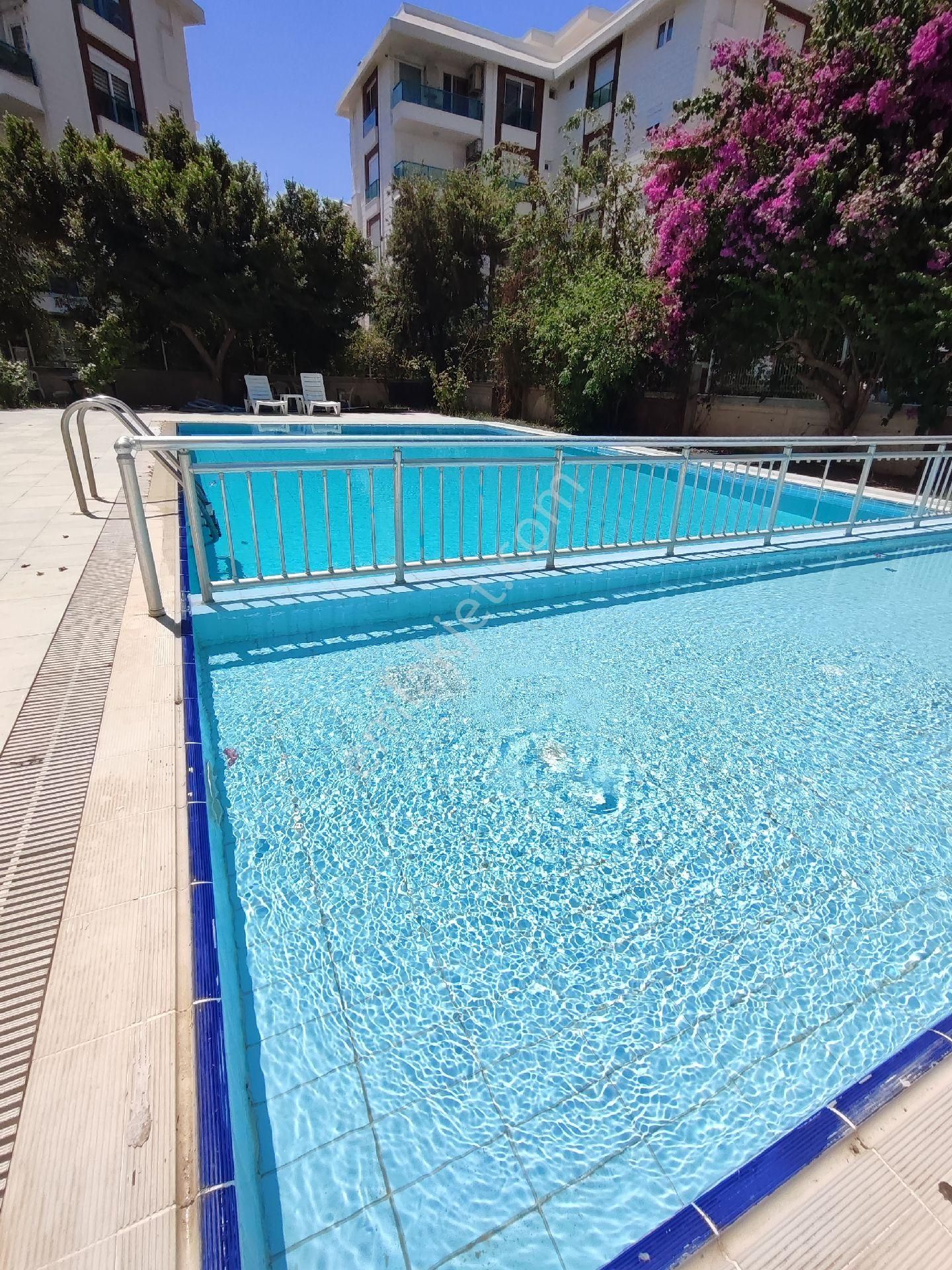 Konyaaltı Sarısu Mahallesınde Havuzlu Eşyalı 1+1 Satılık Daire - Görsel 22