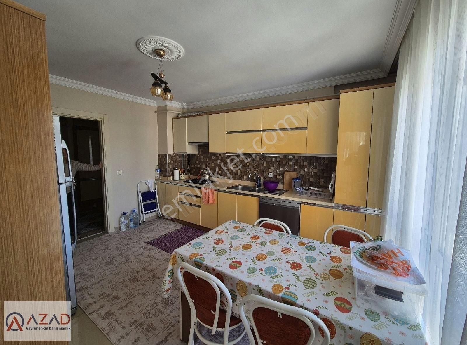 Azad-yıldırım Beyazıt Mah.satılık 3+1 160 M² Ara Kat Daıre
