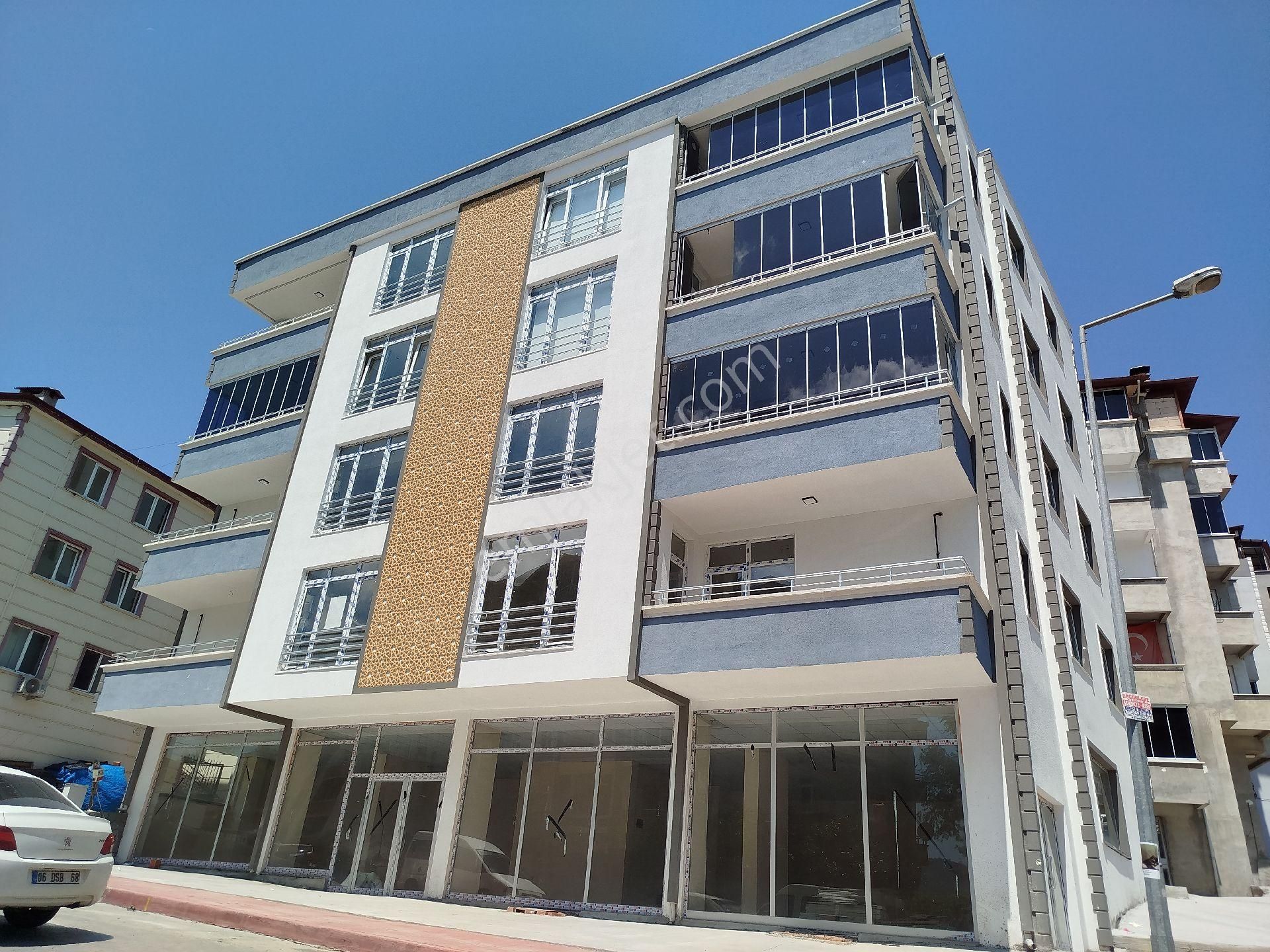 Avantaj Gayrimenkulden Satılık Daire Merkezi Konumda Kışla Mahallesi 3+1 Sıfır