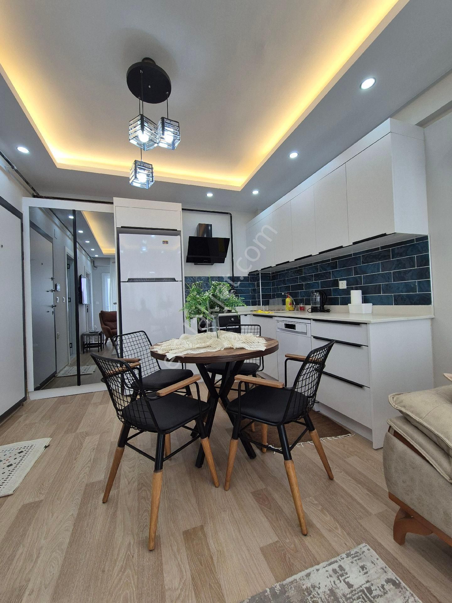 Gültepe'de Bulvar Üzeri 1+1 Full Ve Sıfır Eşyalı Hasarsız Kiralık Daire