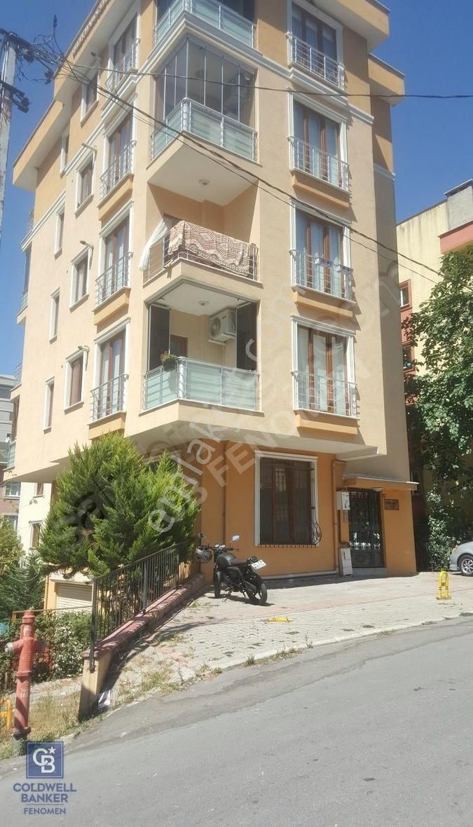 Çetin Cad. - Kısa Katlı, Nezih Apt. Yüksek Giriş, Balkonlu, 2+1