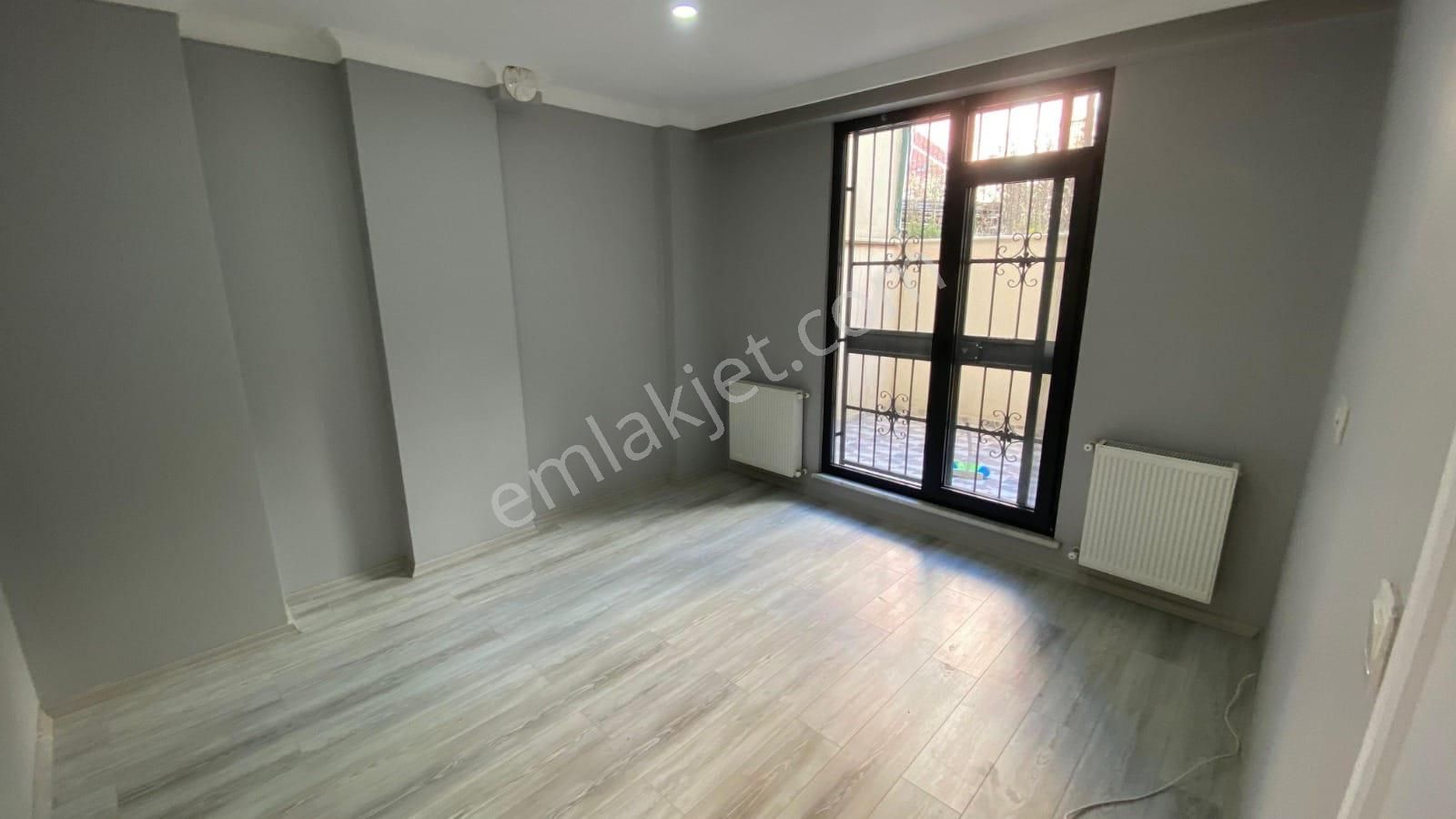 Bayrampaşa Kartaltepe Mah. 80m 2+1 Bahçe Kat Asansörlü Kat Mülkiyetli