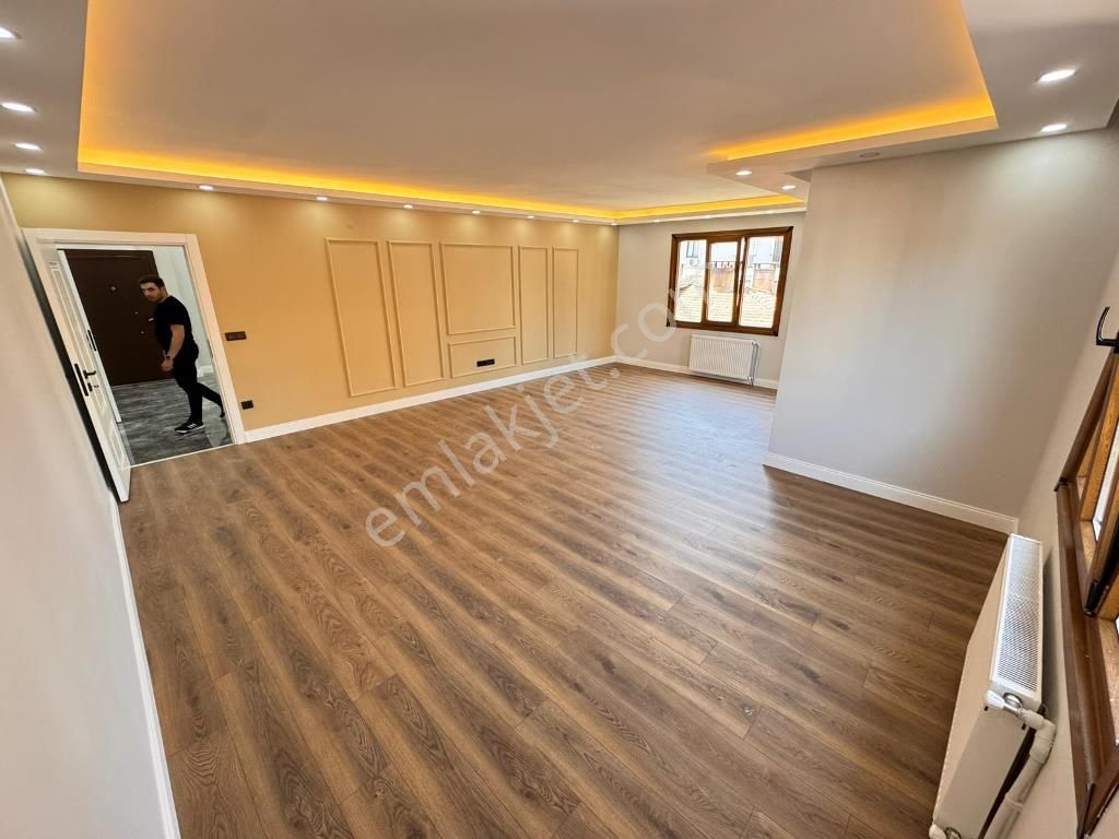 Kaçmaz'dan Katta Tek 150 M² 3+1 Masrafsız Daire