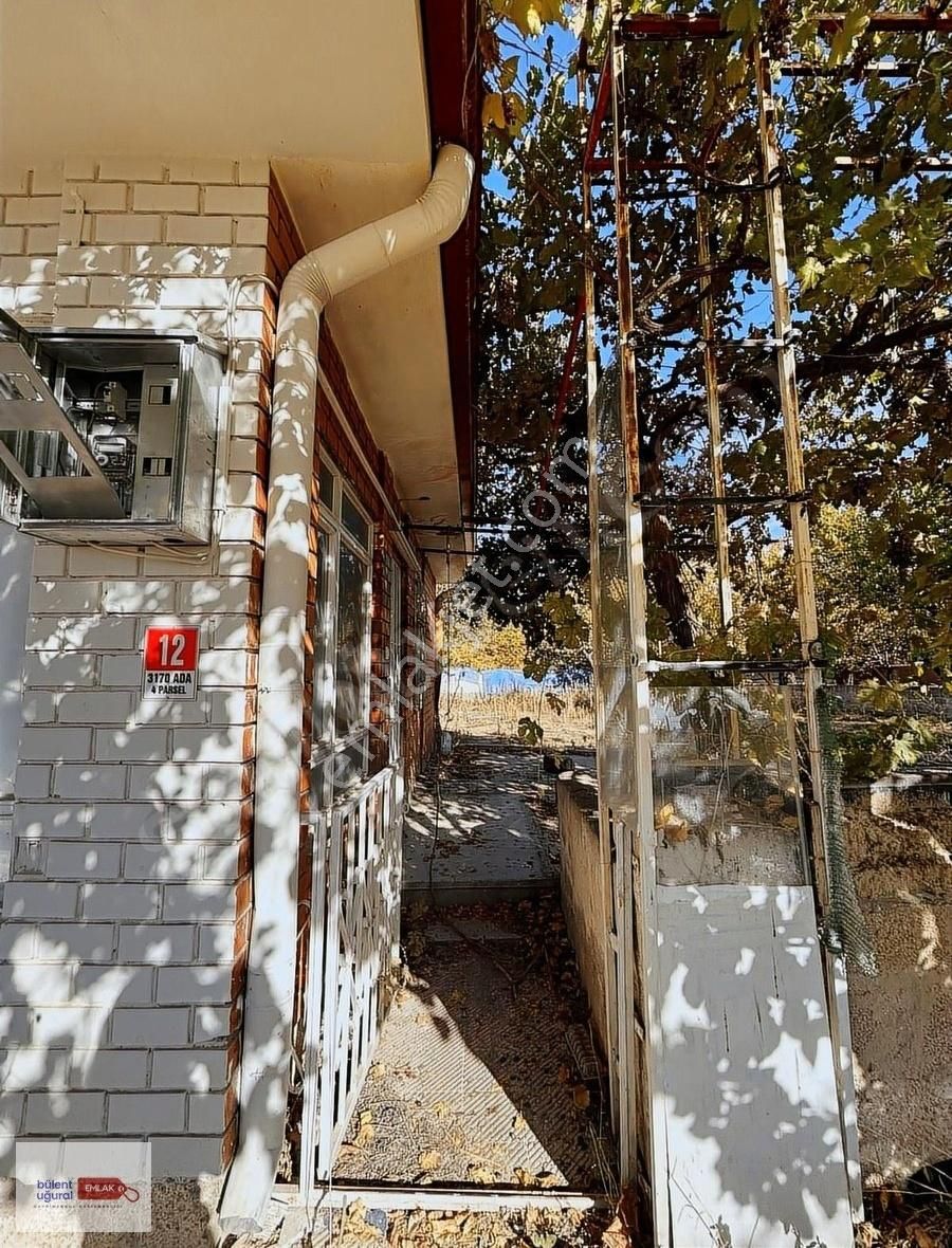 Aşiyan Sitesinde 352m2 Satılık 4 Kat İmarlı Arsa