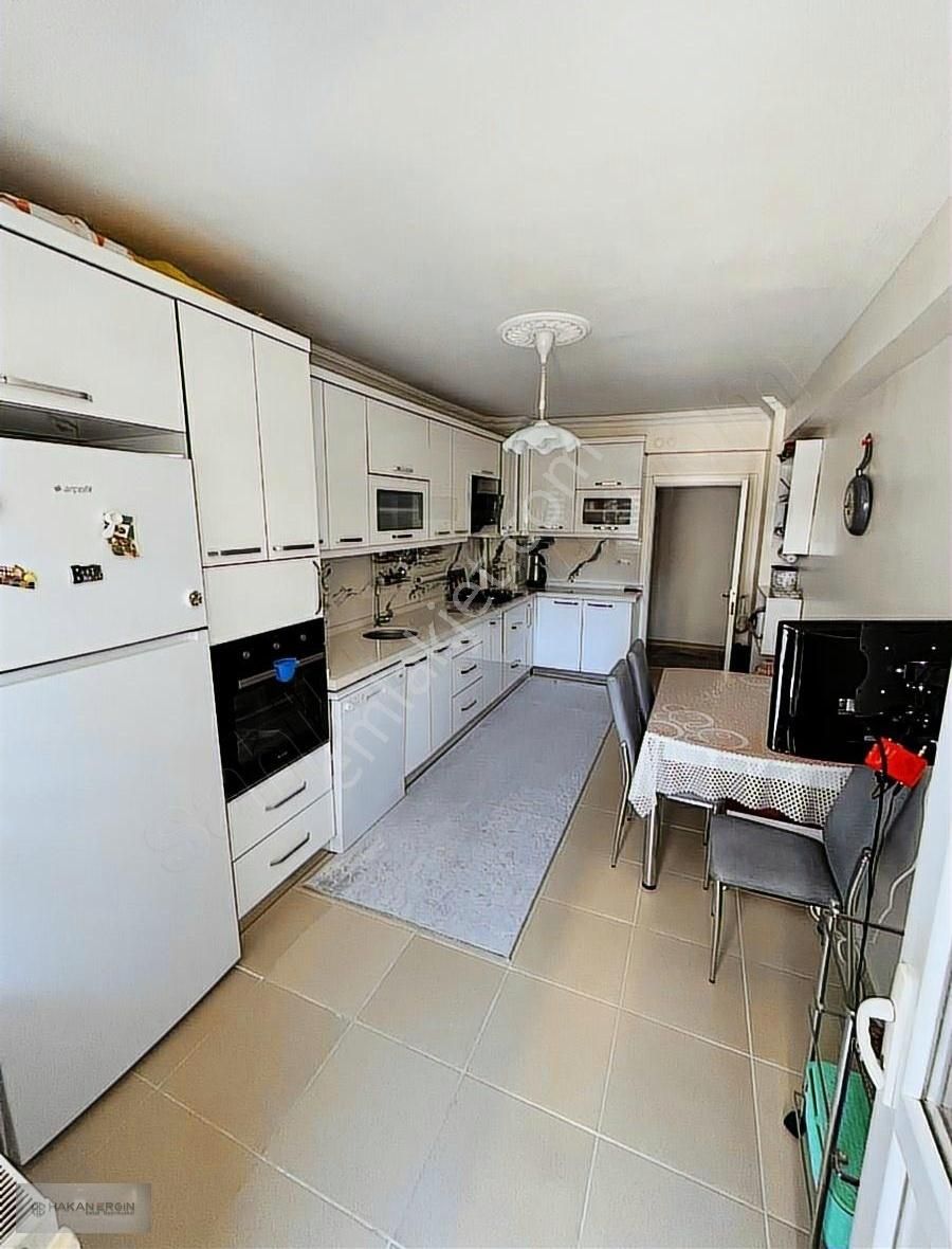 Satılık 3+1 Bakımlı Geniş Daire Ulusal Egemenlik Bulvarı Yakını