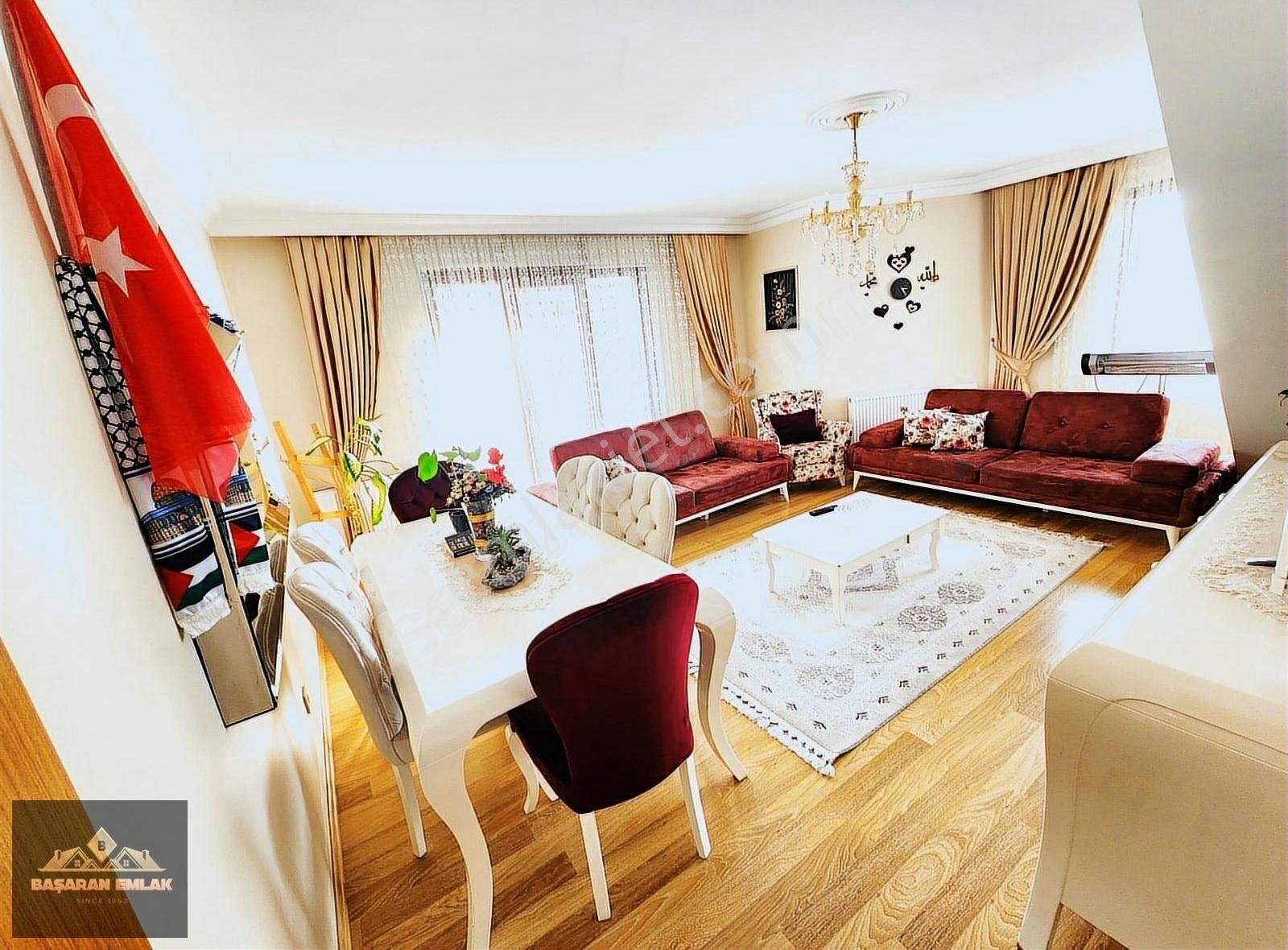 Maltepe Girne De Orman Manzaralı Geniş Ferah 5+2 Satılık Dublex