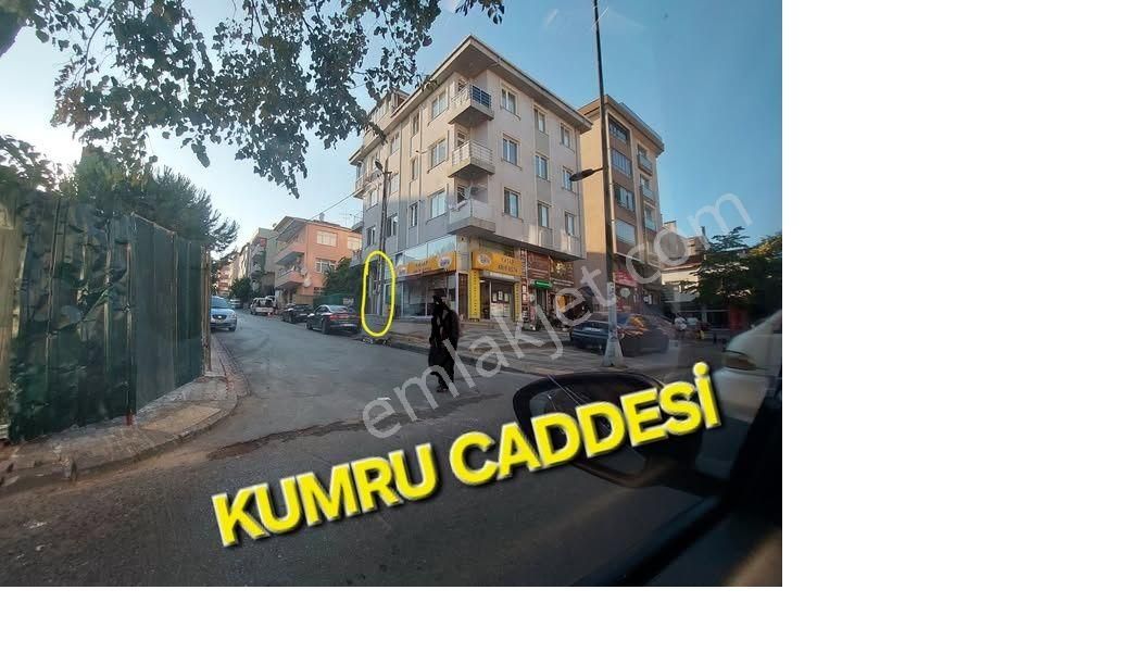 Engin Emlak'tan Kiralık Kumru Caddesinde 30 Metre Asma Katlı Dükkan
