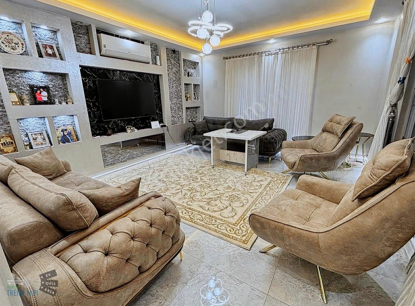 Acilll... Harika İçi Yapılı Masrafsız 2+1 166 M2 Daire