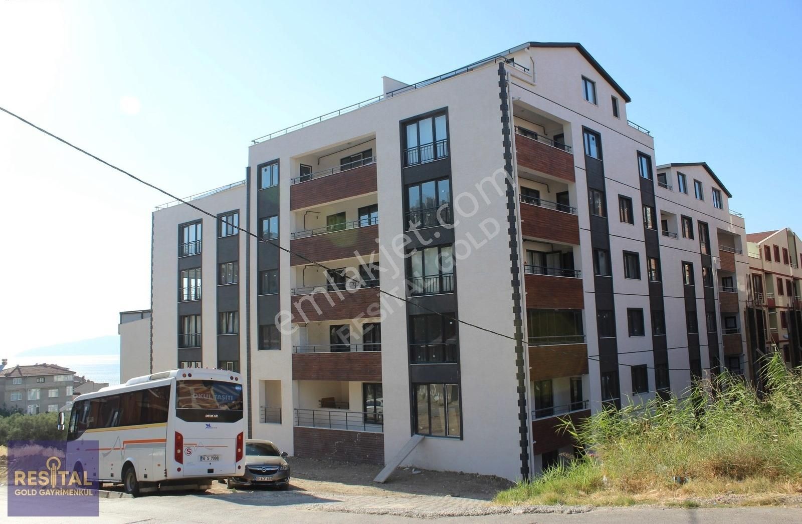Gemlik Hisar'da Deniz Manzaralı Sıfır 3+1 Dubleks Satılık Daire
