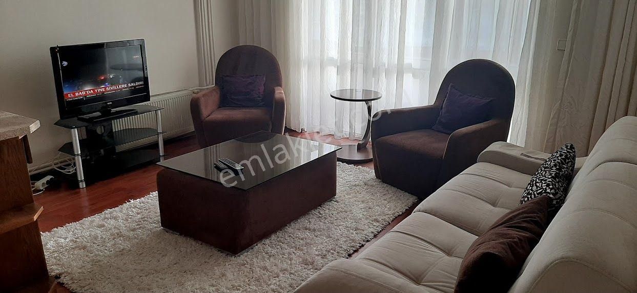 Küçükçekmece Atakent 3.etap Ta Arakat Eşyalı Tadilatlı Boş Satılık 1+1 47m2 Daire