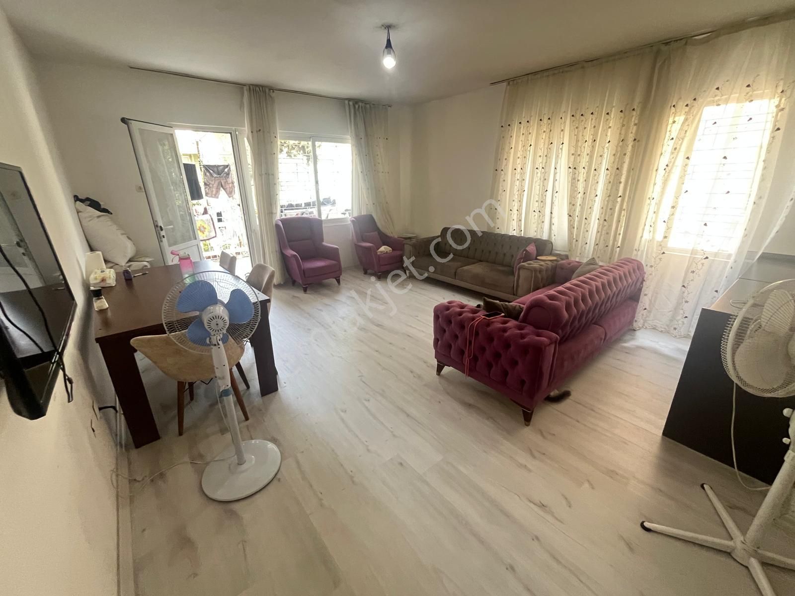 Prestij'den Hamidiye'de Ayrı Mutfak Geniş Bahçeli 2+1 Daire