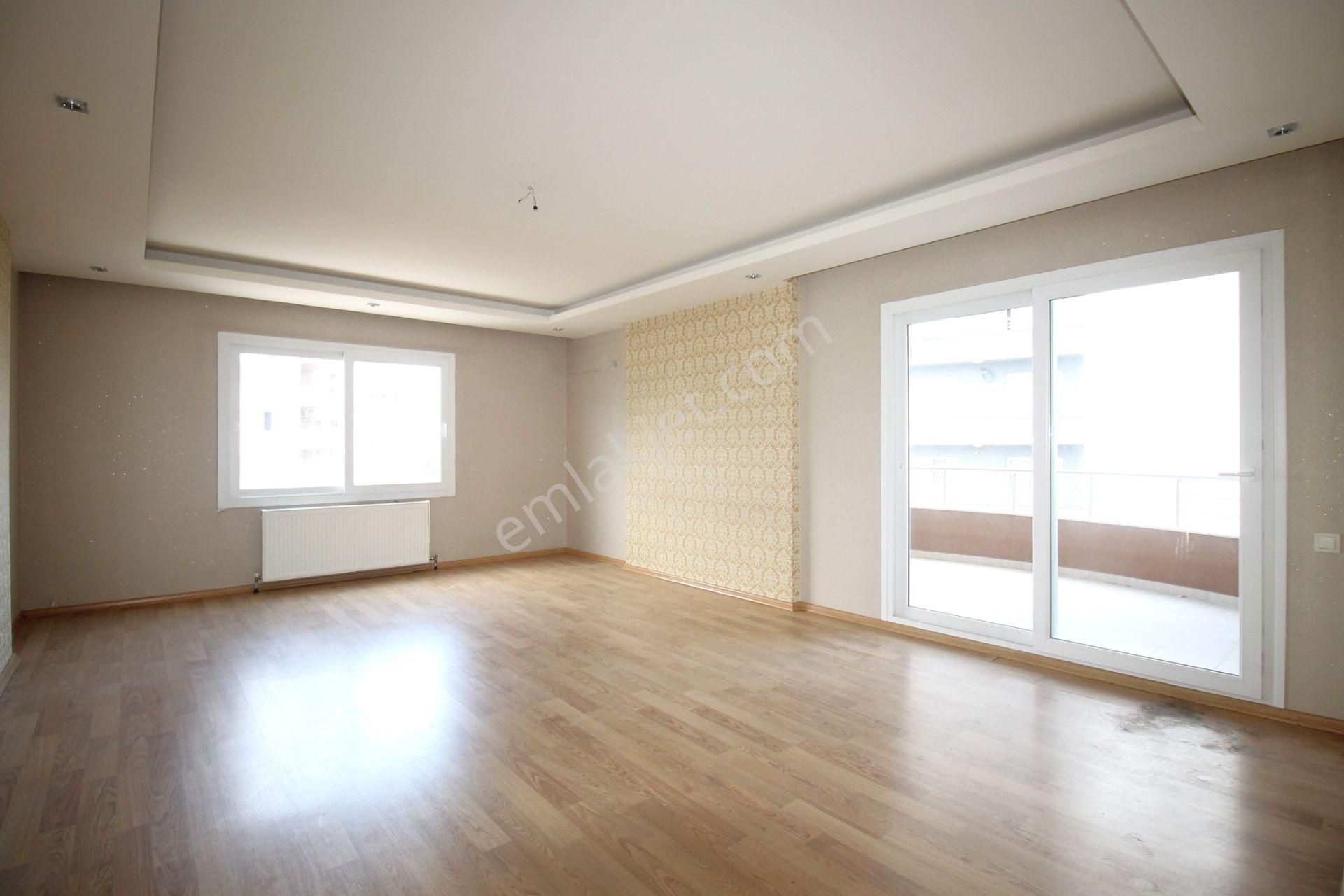 Retro’dan Akkent Mah’de Site İçi Havuzlu Doğalgazlı B.mutfak Kiralık 3+1 - Görsel 2