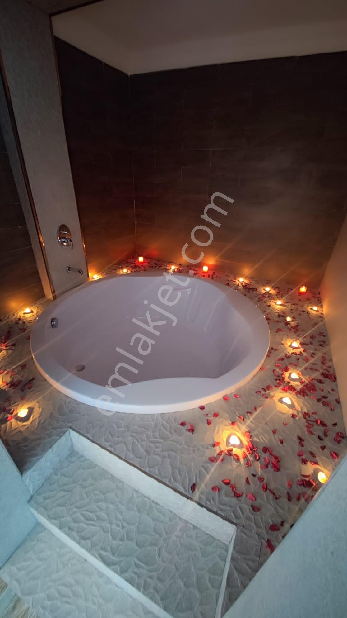 --- Reco Turızm --- Günlük Apart Daireler --- 1+1 Lüks Küvetli 165" Tv Konaklama --- - Görsel 2